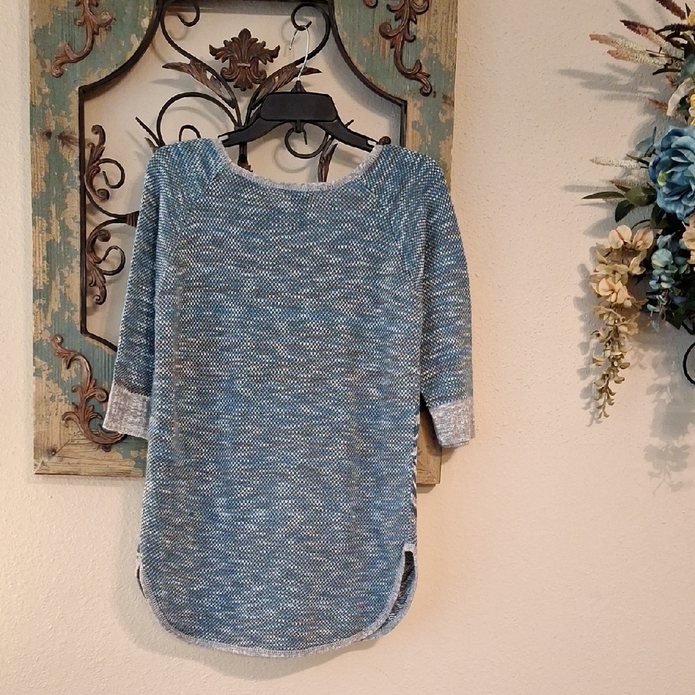 🔥🔥CLEARANCE ITEM New Directions Teal/White Chevron V-Neck Sweater. Size Small - Picture 5 of 5
